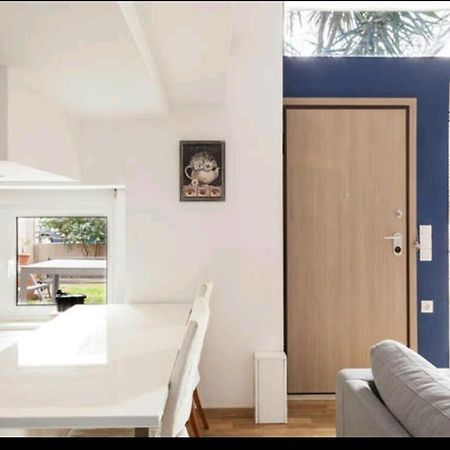 Bright Mezzanine Flat With Garden Apartment Athens Exterior photo